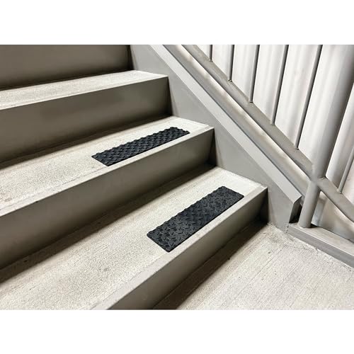 W1893 4 x 15.5 in. Adhesive Rubber Step Mats