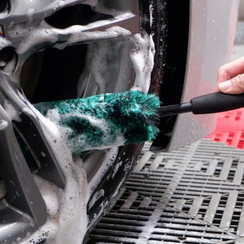 Professional 4 Pack Long Handle Wheel Brush Kit for Cleaning Wheel and Tire