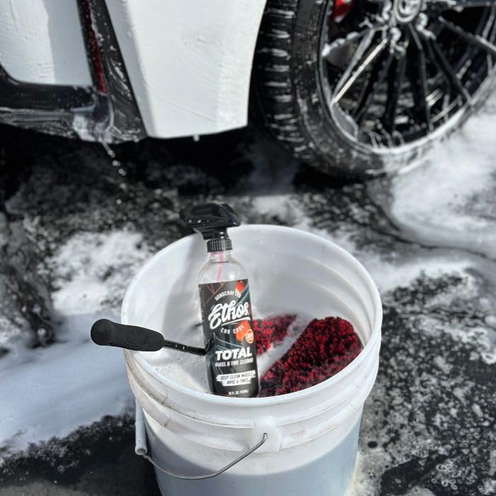 Total Wheel & Tire Cleaner (128 Fl Oz)