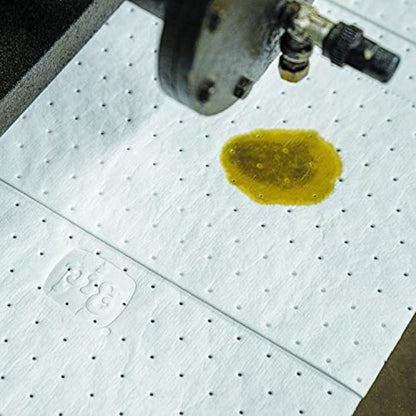 Oil Mat - Oil-Only Absorbent Mat Pad - 200 Pads per Bag - 15" x 20" Pad - Absorbs up to 14 Ounces per Pad - MAT423