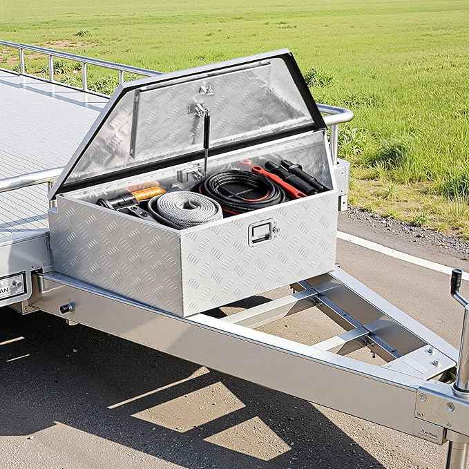 VEVOR Trailer Tongue Box, Heavy Duty Trailer Tongue Tool Box Storage Organizer with Lock & Keys, Utility Tool Chest for Pickup Truck Bed, RV, SUV, Off-Road Vehicle, Aluminum, 39" x 16.5" x 12", Silver