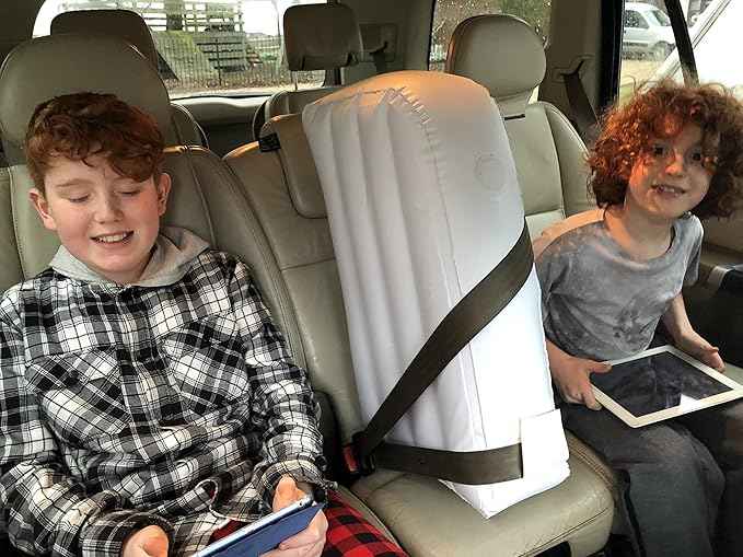 Jet Creations Inflatable Car Backseat Divider - seperates Children so no More Back seat Fights, and Simple to Install.