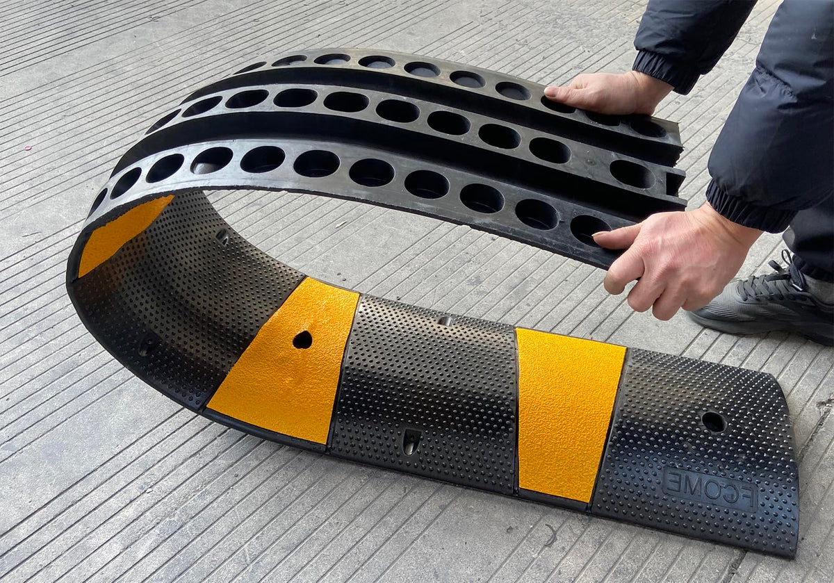 Rubber Speed Bump 6 Feet Rubber Driveway Modular Heavy Duty Speed 72.4 x 12 x 2.4 Inch Cable Protector Ramp for Garage Gravel Roads Asphalt Concrete (2 pack 6ft speed bump)